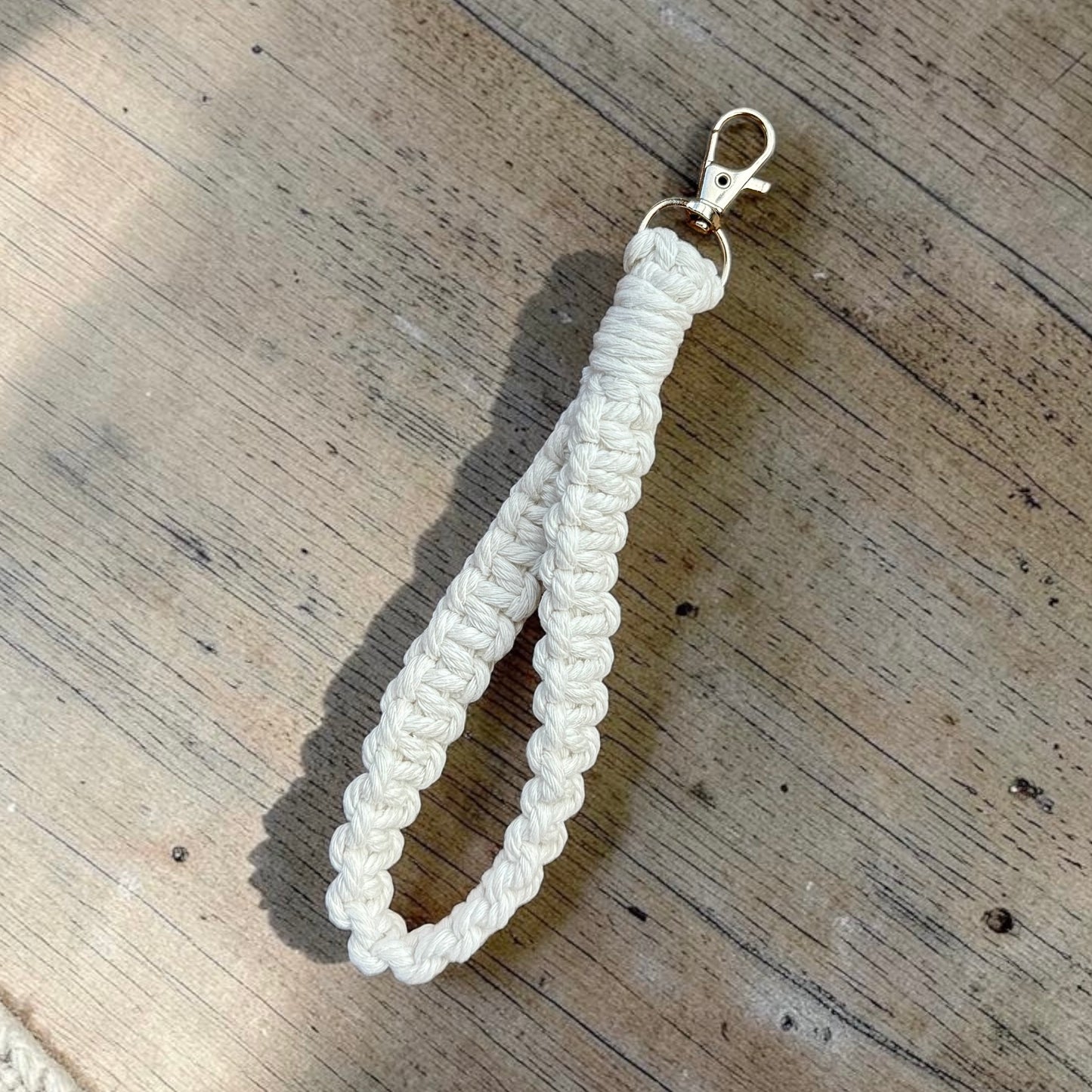 Orchard Knot - Macrame Wristlet