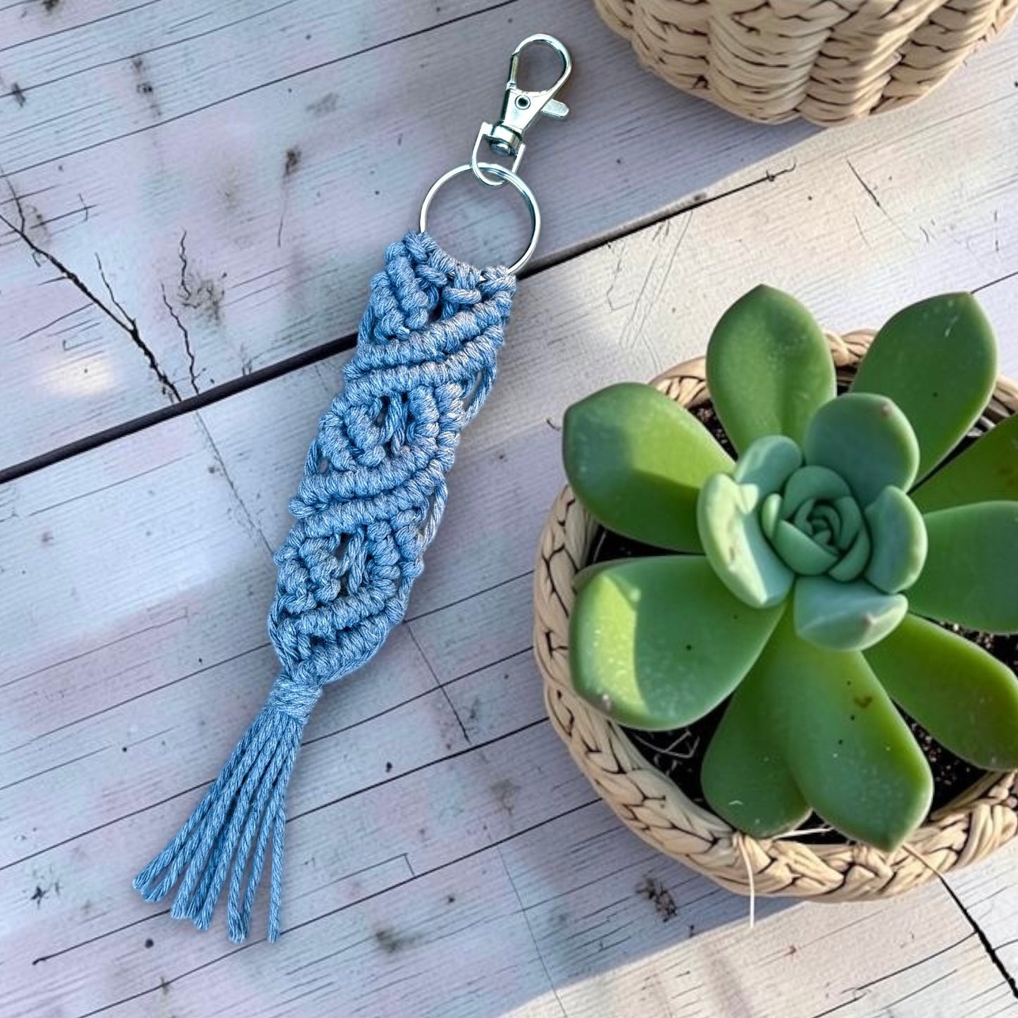 Tidal Wave - Macrame Keychain