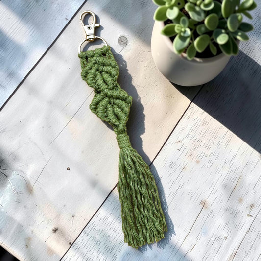 Mint Leaf - Macrame Keychain